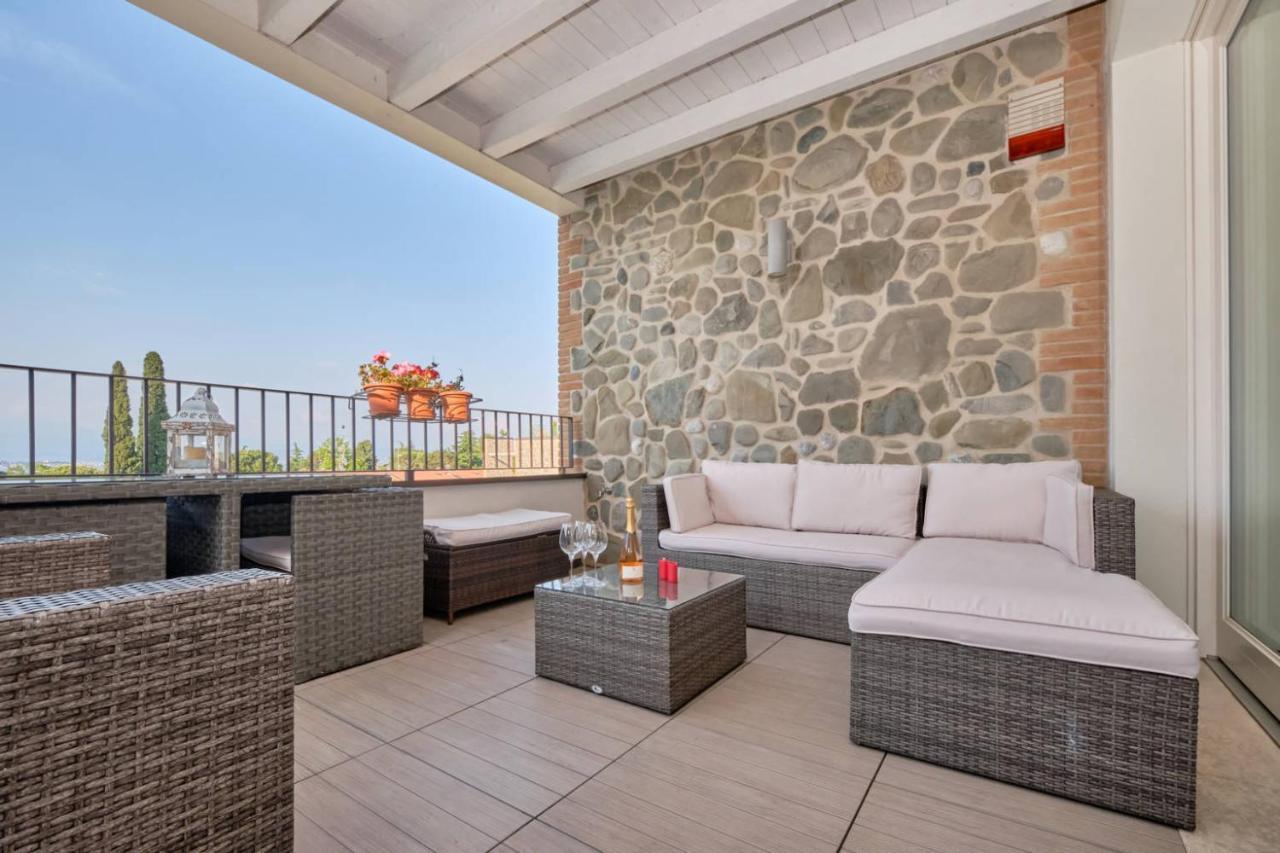 Warda B11 Apartment ديسينسانو ديل غاردا المظهر الخارجي الصورة